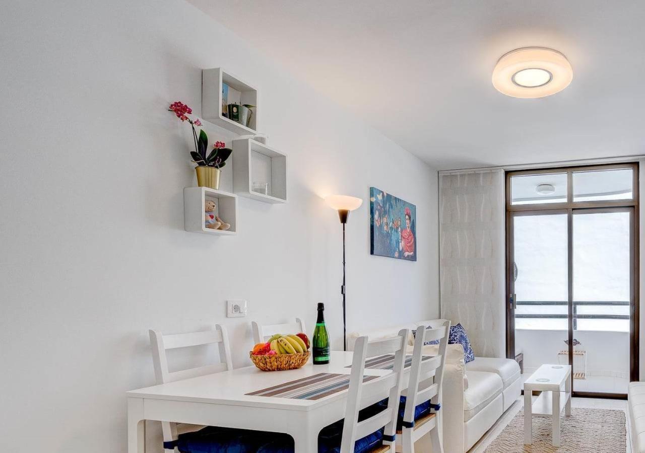 Stylish Flat And Pool With 3 Rooms, Sleeps 6, Los Cristianos ลอส กริสเตียนอส ภายนอก รูปภาพ